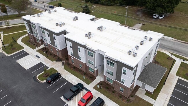 Building Photo - Pender Crossing