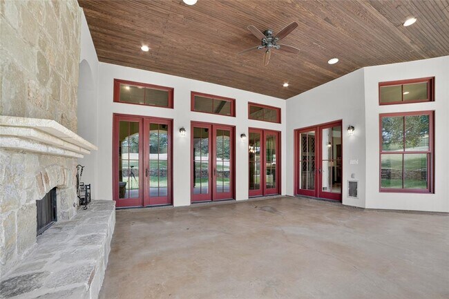 Building Photo - 114 Kollmeyer Cir