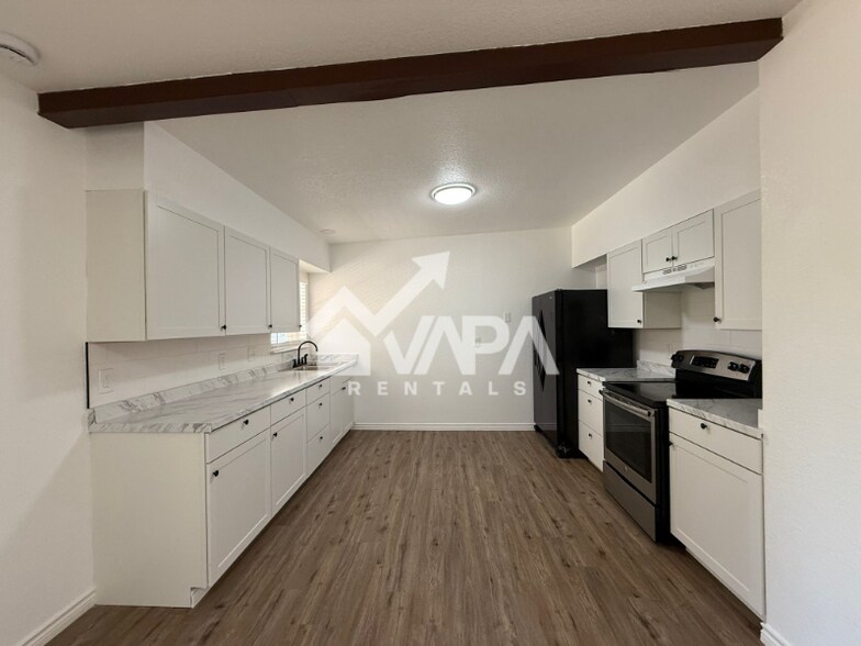 Building Photo - 4710 Bernadine Dr