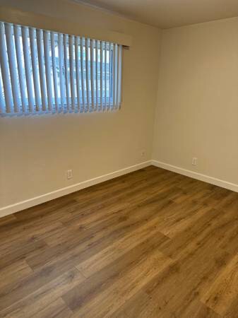 Building Photo - 1405 Oak Grove Ave