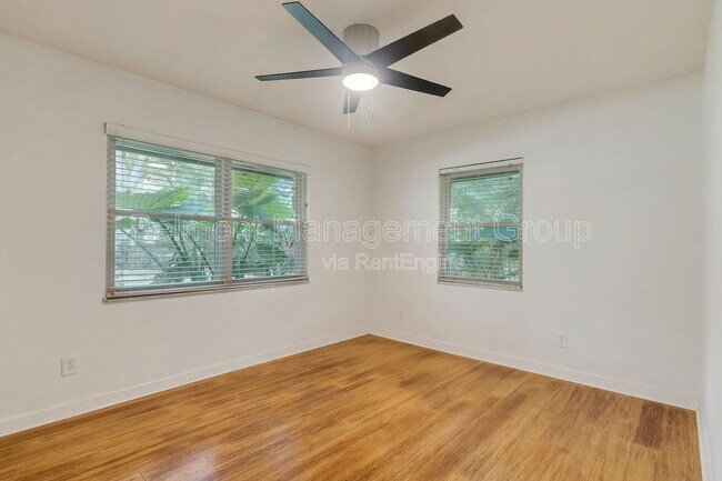 Building Photo - 5376 Majestic Island Cir