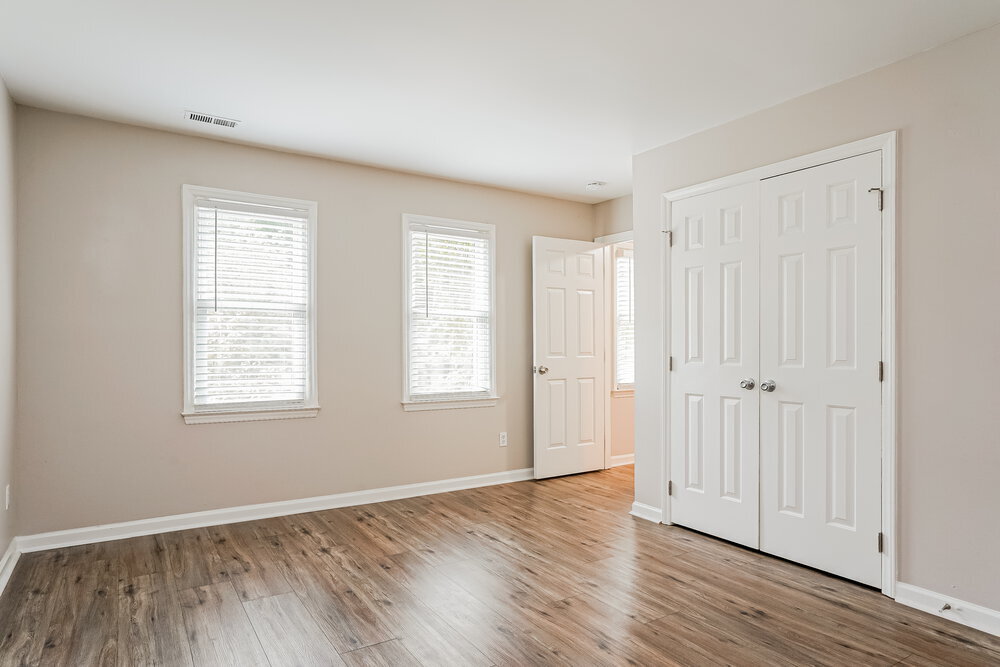 Building Photo - 100 Remington Woods Dr