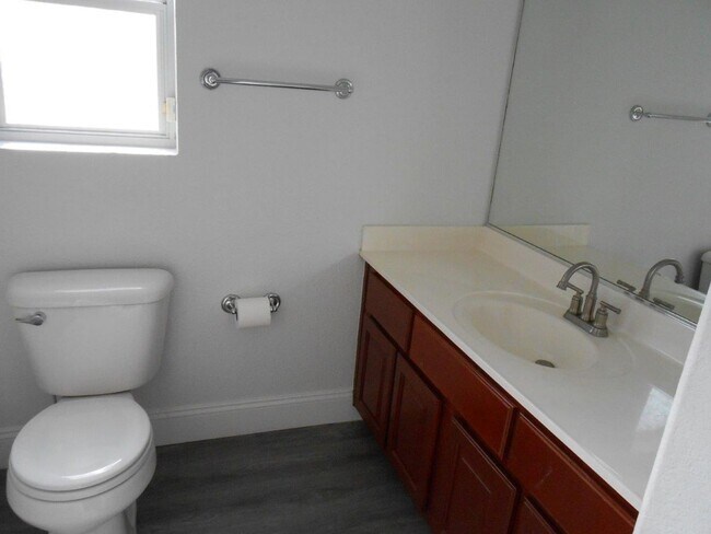 Building Photo - Beautiful Spacious Single story Home in Allen Manor