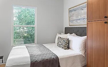 Building Photo - 5808 Knight St