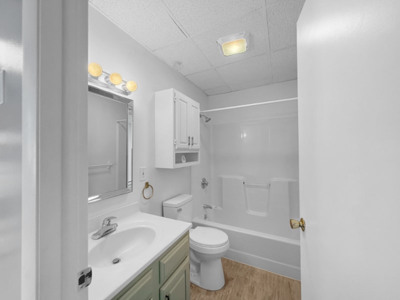 Building Photo - 301 N Julian St