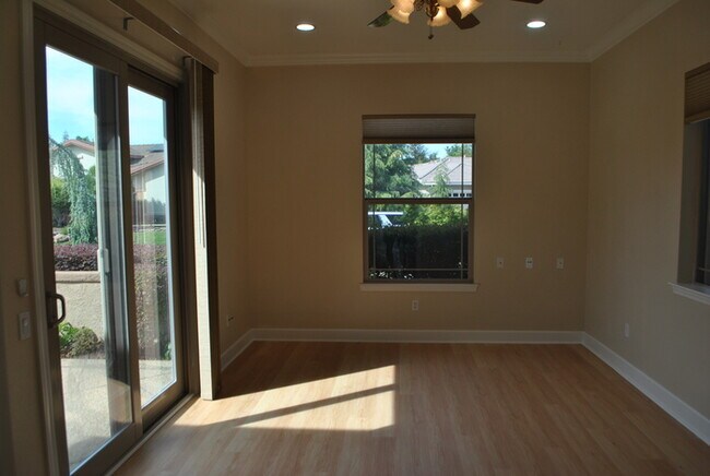 Building Photo - Gorgeous Upgraded Sun City Lincoln Hills Home