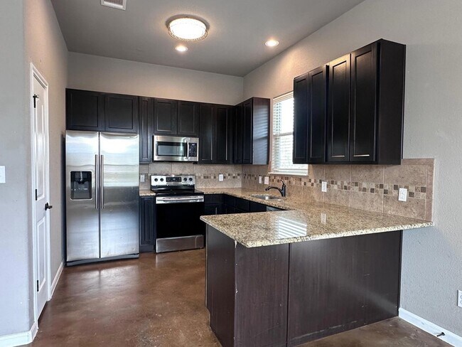 Building Photo - 200 Mauna Kea Ln