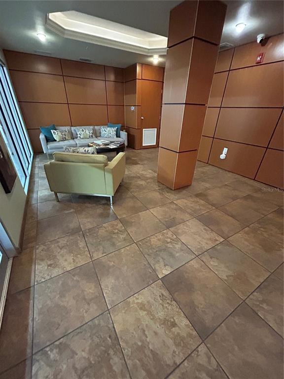 Building Photo - 690 Osceola Ave