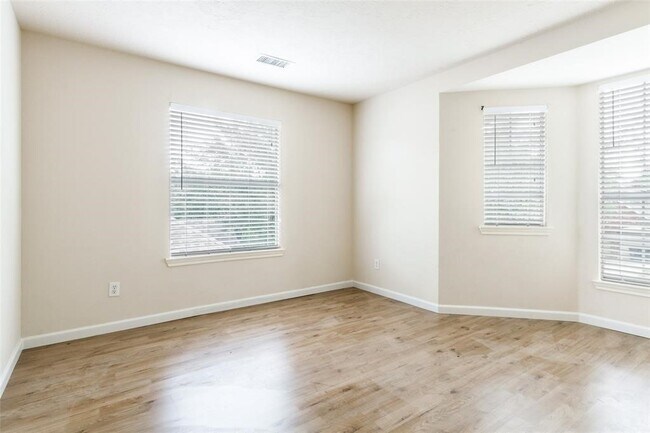 Building Photo - 1138 Evandale Ln