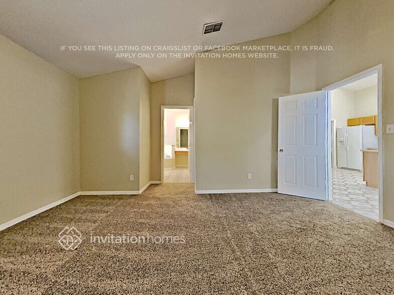 Building Photo - 4508 Oakton Dr