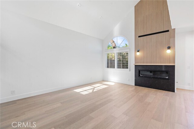 Building Photo - 2750 Point Del Mar