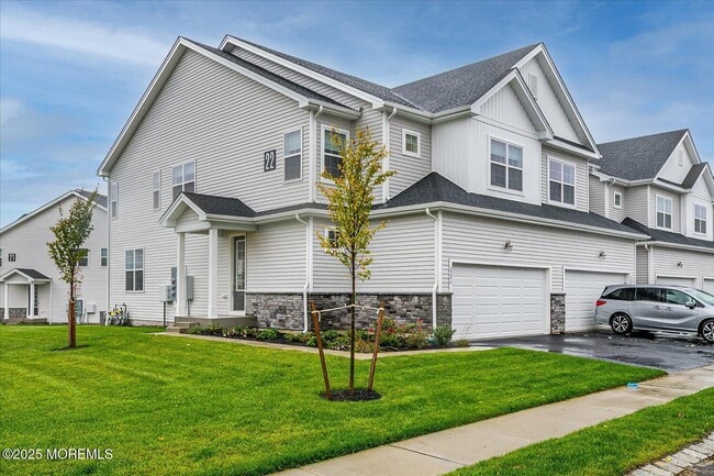 Building Photo - 2206 Pilot St