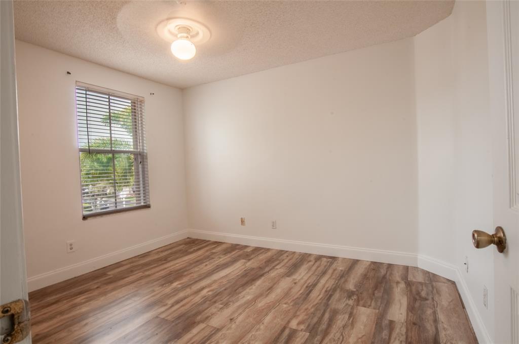 Building Photo - 170 NW 207th Way