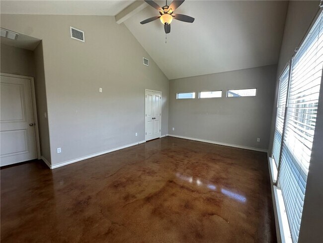 Building Photo - 106 Chiman Cir
