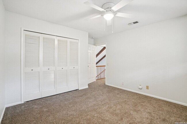 Building Photo - 6106 Vance Jackson Rd