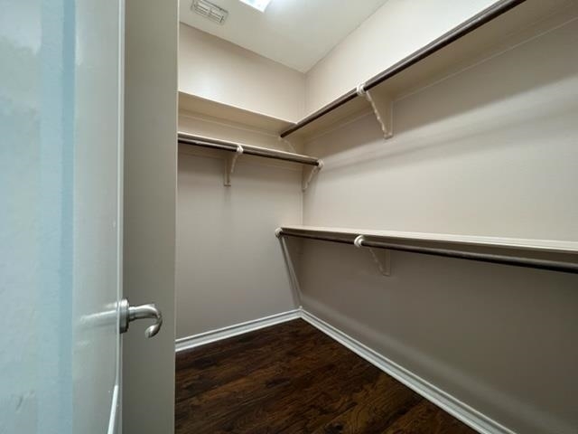 Building Photo - 707 St James Dr