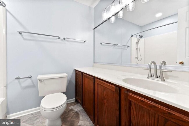 Building Photo - 11 Algonquin Ct