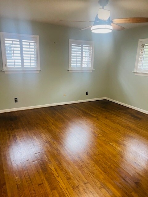 Building Photo - 401 E 56th St