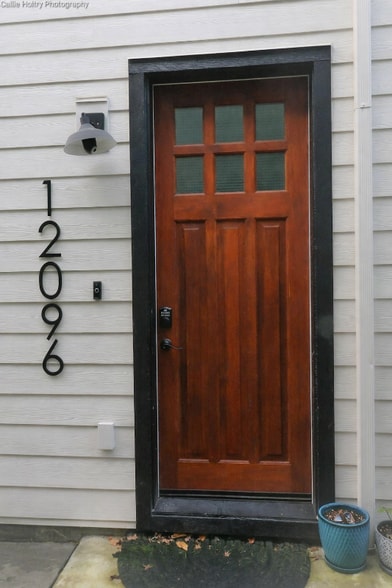 Building Photo - 12096 SE Pine St