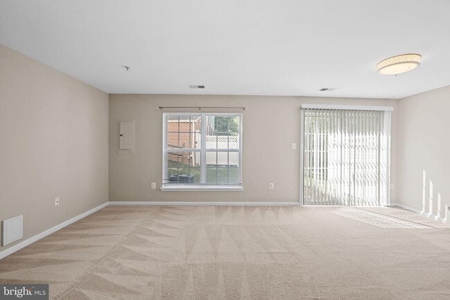 Building Photo - 23404 Rainbow Arch Dr