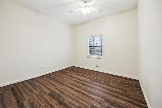 Building Photo - 838 W 26th St