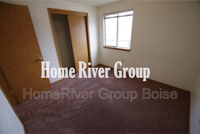 Building Photo - 5949 W Ellens Ferry Ct