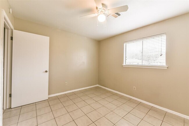 Building Photo - 3108 Wilmington St
