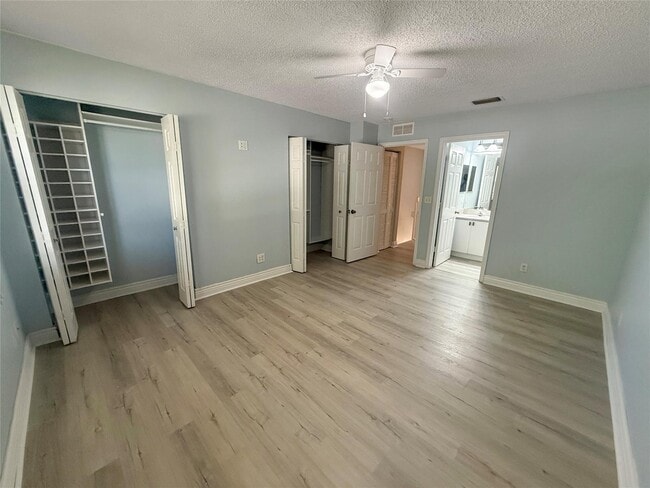 Building Photo - 6907 Sienna Club Pl
