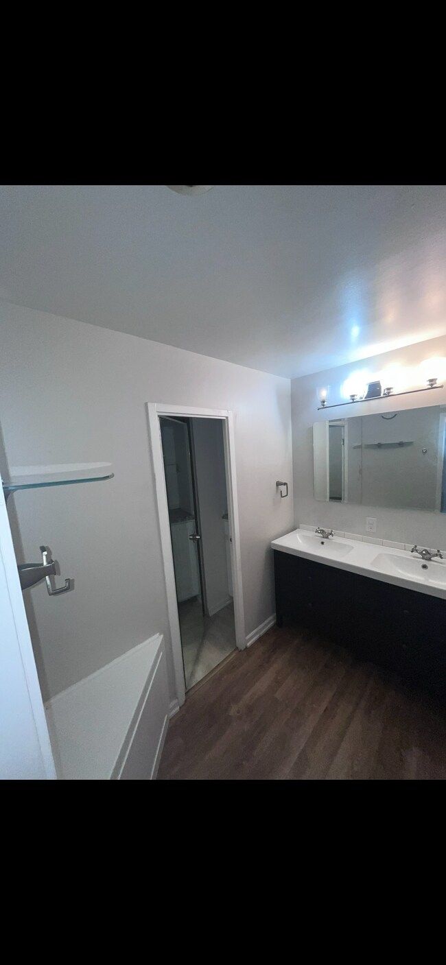 Building Photo - 1111 Ash St