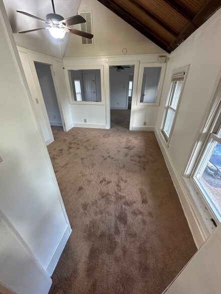 Building Photo - 4 Shepard St