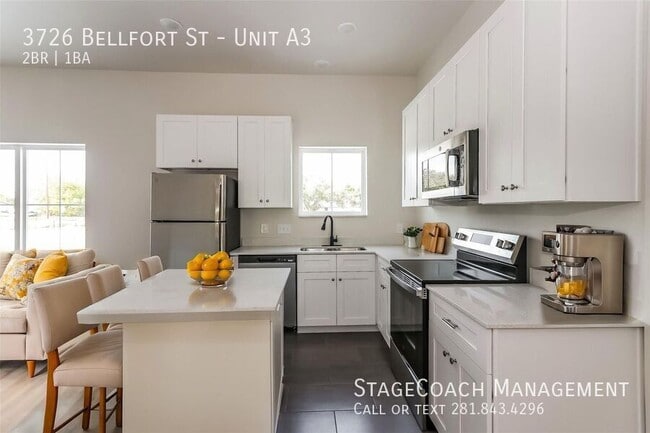 Building Photo - 3726 Bellfort Ave