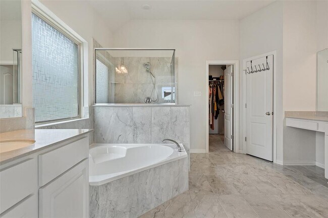 Building Photo - 4101 Gildas Path