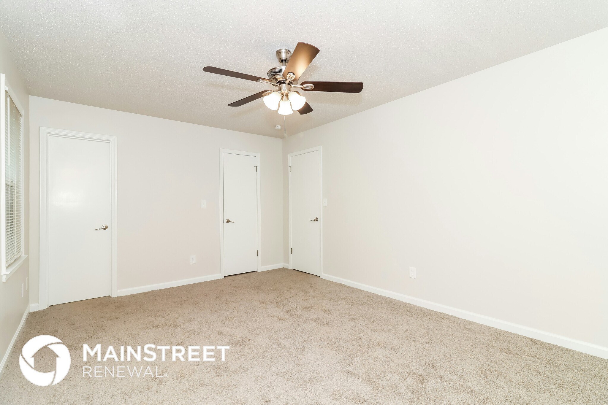 Building Photo - 41 Valley Dr