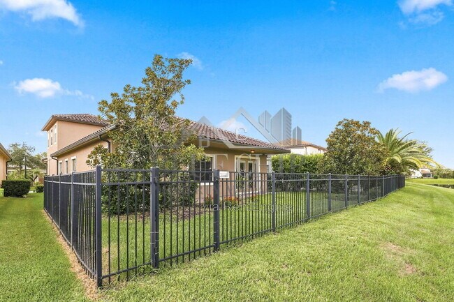 Building Photo - 10449 Henbury St