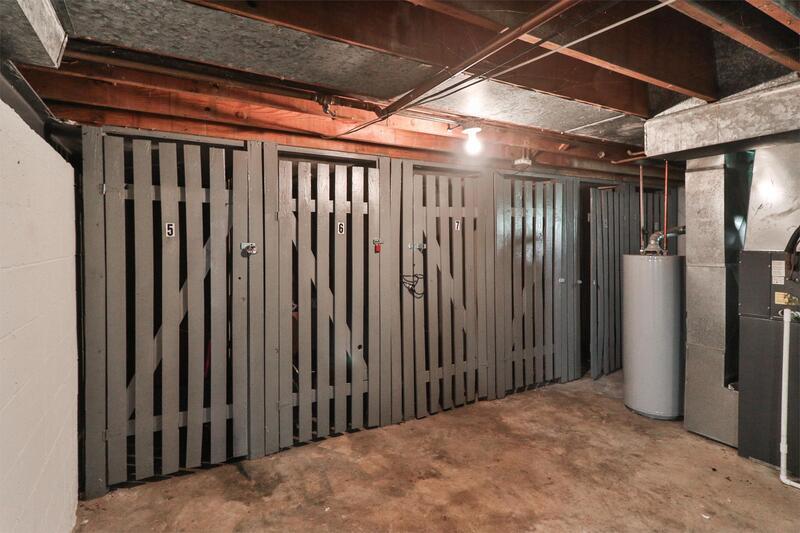 Building Photo - 3844 Park Ave