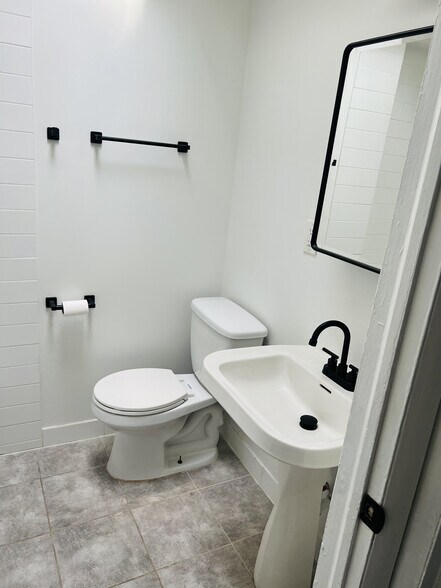 Bathroom - 130 Spring Valley Rd