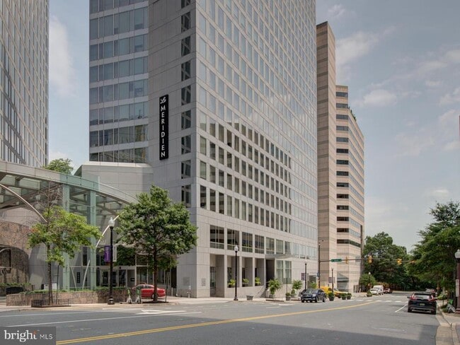 Building Photo - 1111 19th St N