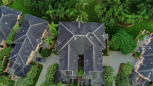 Building Photo - 2707 Center Ct Dr