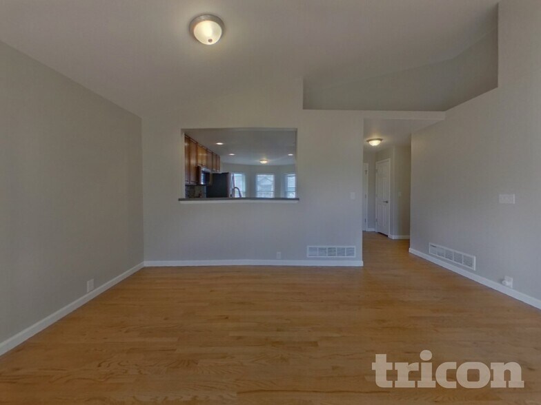 Building Photo - 12984 Fishers Island Rd