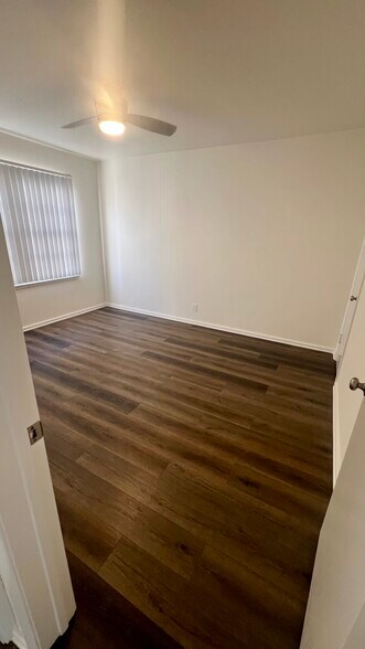 Building Photo - 808 Alandele Ave