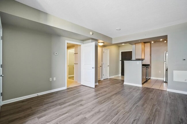 Building Photo - 851 N Glebe Rd