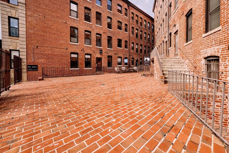 Building Photo - 1930 18th St NW