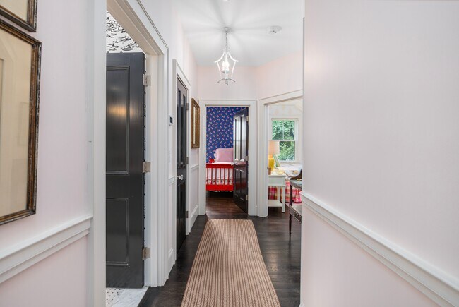 Building Photo - 33 Beacon Hill Rd