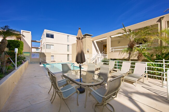 Building Photo - Exquisite Ocean View 2 Bed Townhome: Luxur...