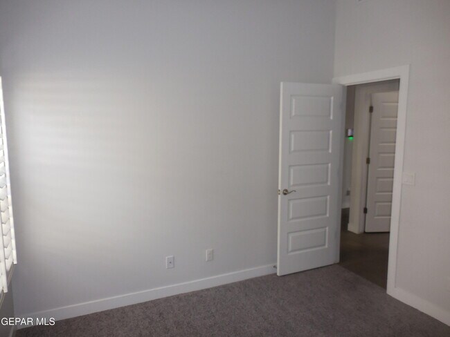 Building Photo - 13425 Emerald Crystal Dr