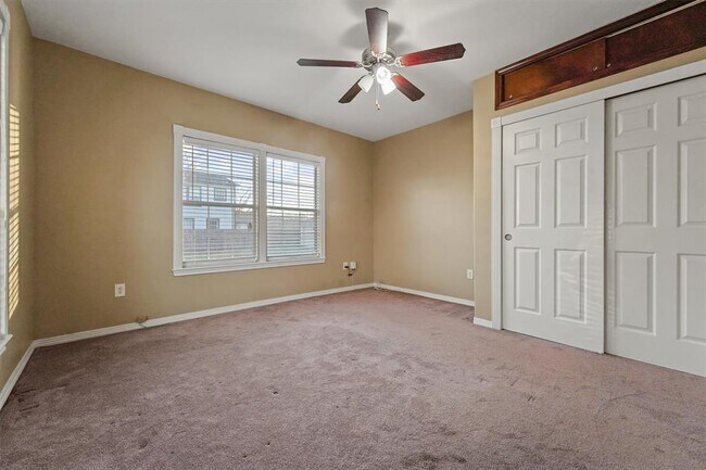 Building Photo - 1615 Airline Dr