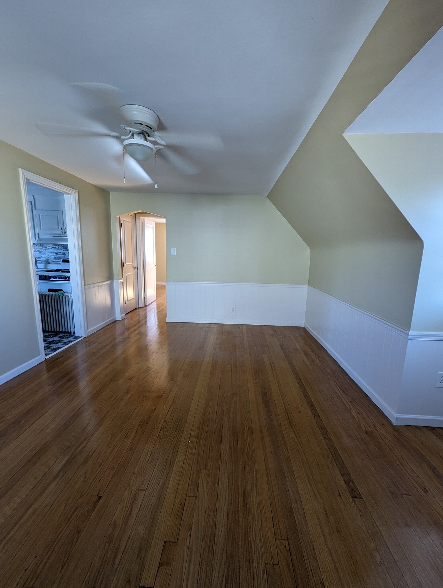 Building Photo - 1117 Logan Ave