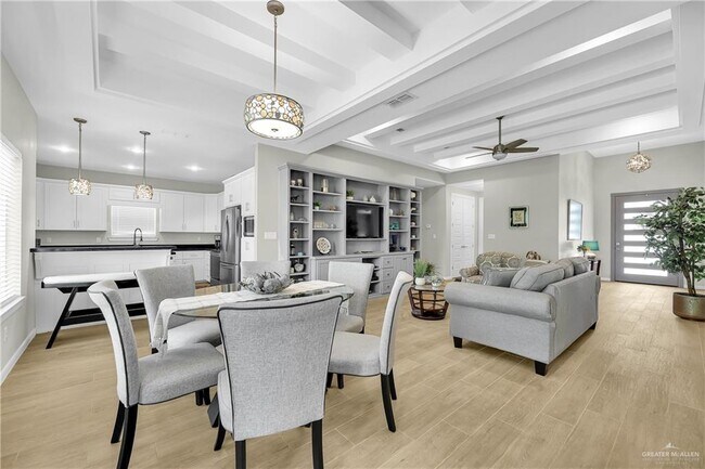 Building Photo - 37 Providence Ave