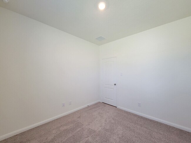 Building Photo - 2815 LYRA Ct