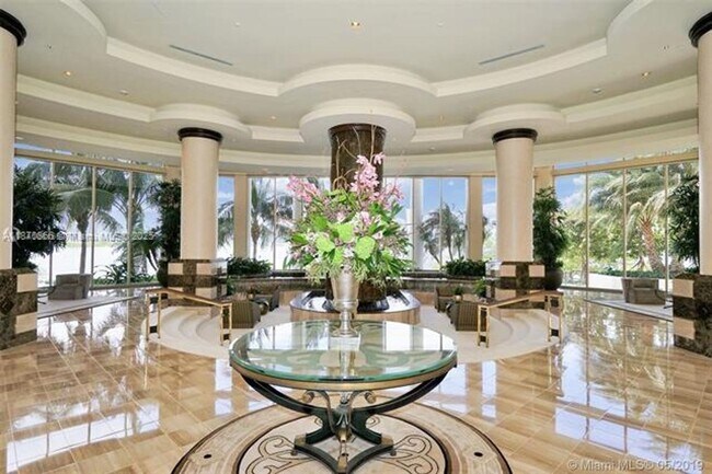 Building Photo - 2800 Island Blvd